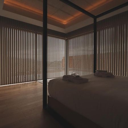 Atmos Hotel Boutique Outes المظهر الخارجي الصورة